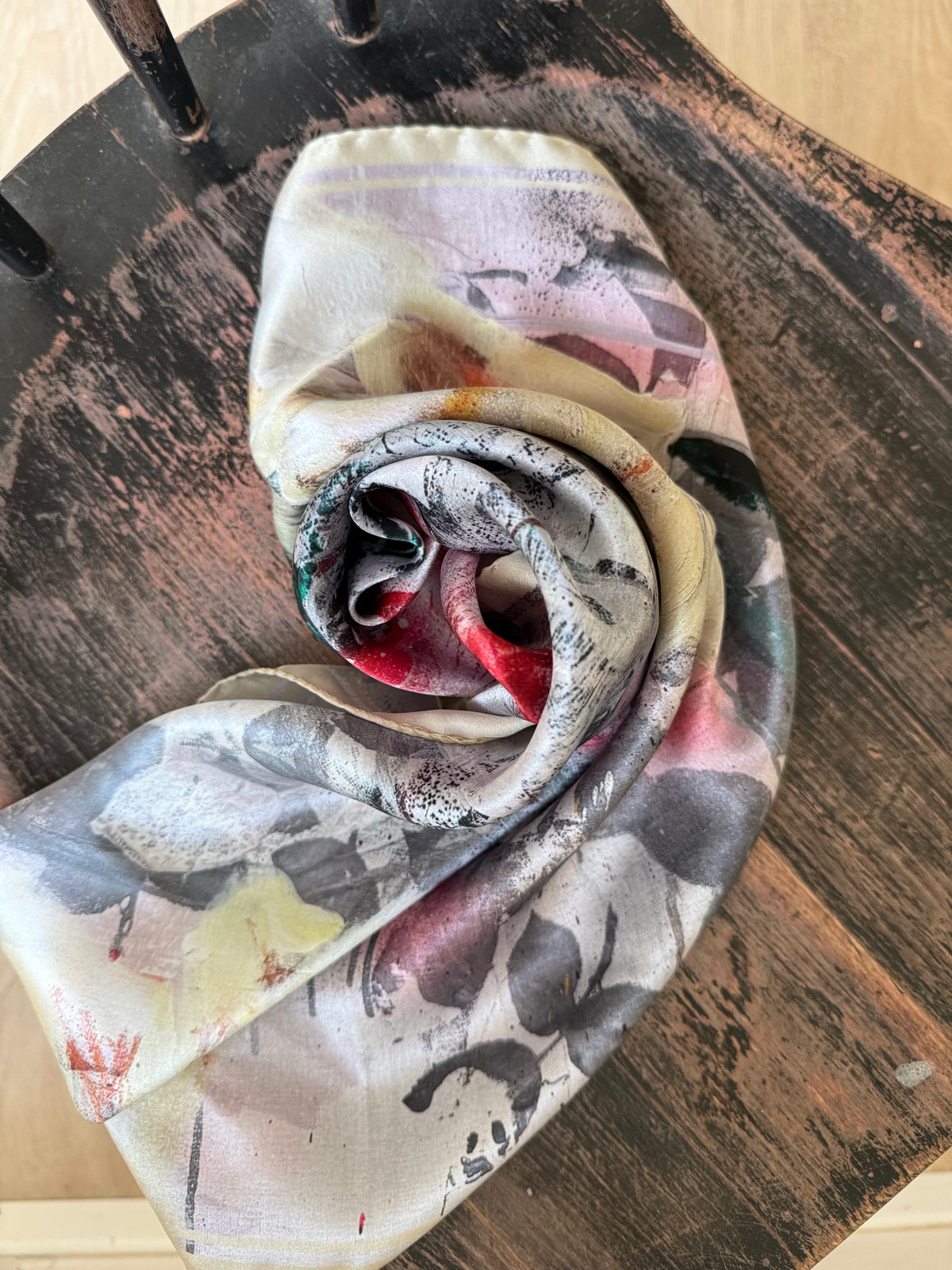Gular rósir slæða - Yellow Roses silk scarf •