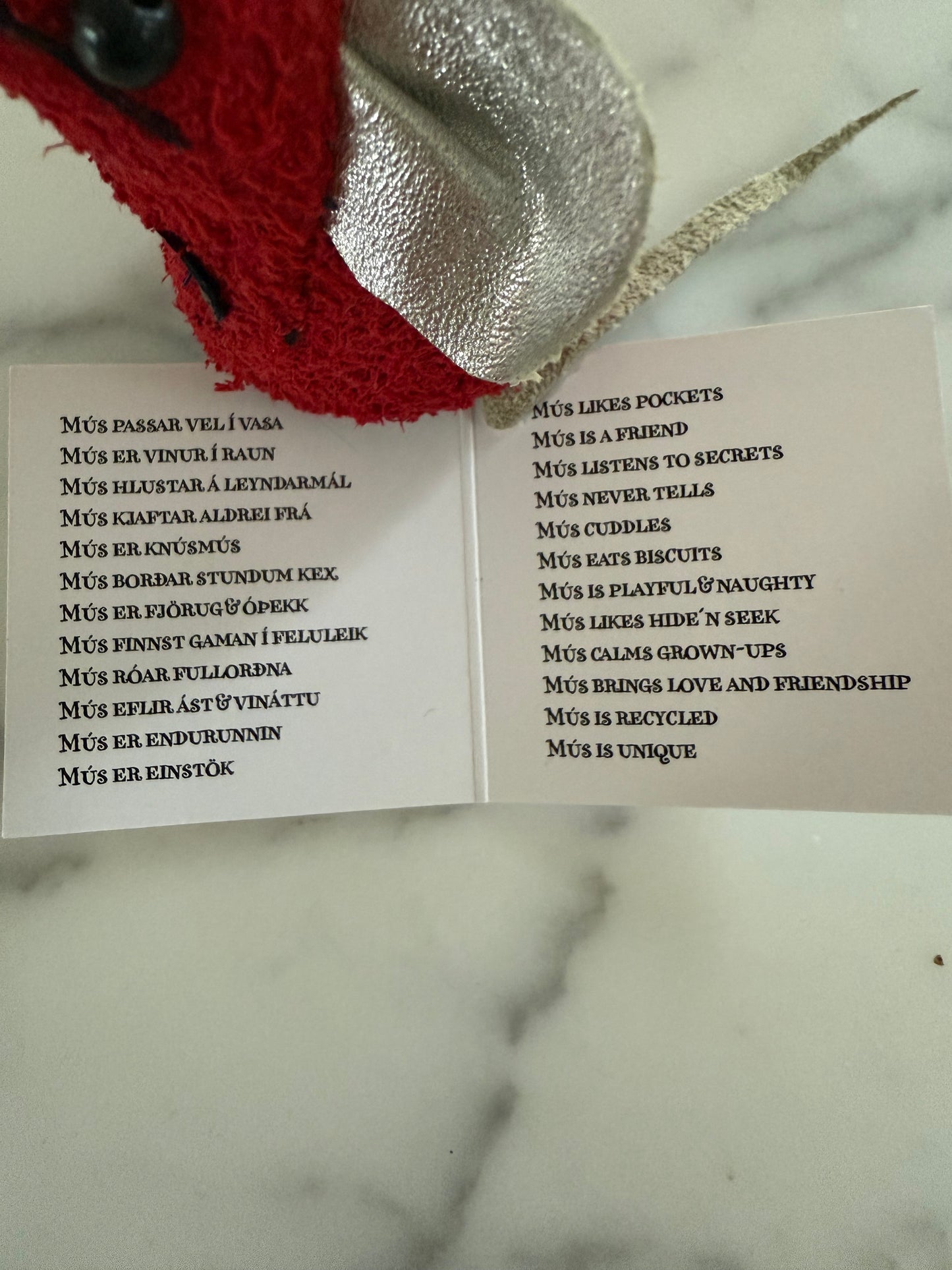 Mús - Rauð með silfur eyru